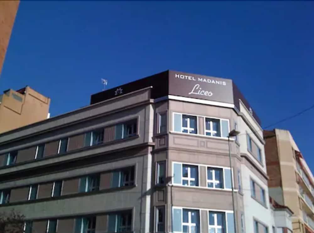 Hotel Madanis Liceo L'Hospitalet de Llobregat Exteriér fotografie