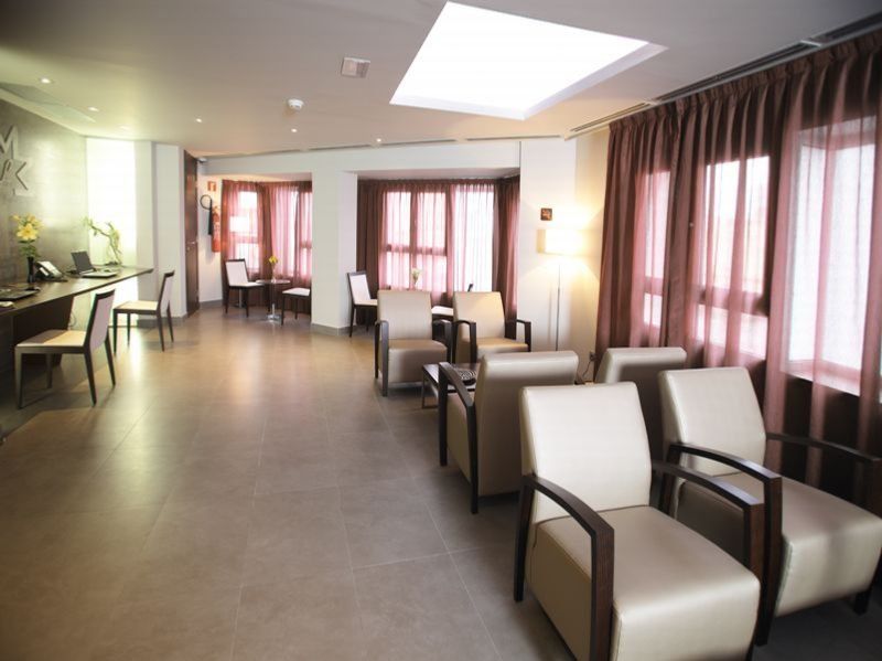 Hotel Madanis Liceo L'Hospitalet de Llobregat Interiér fotografie